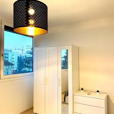 Charmante In St. Peter. *