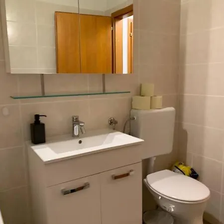 Charmante In St. Peter. *